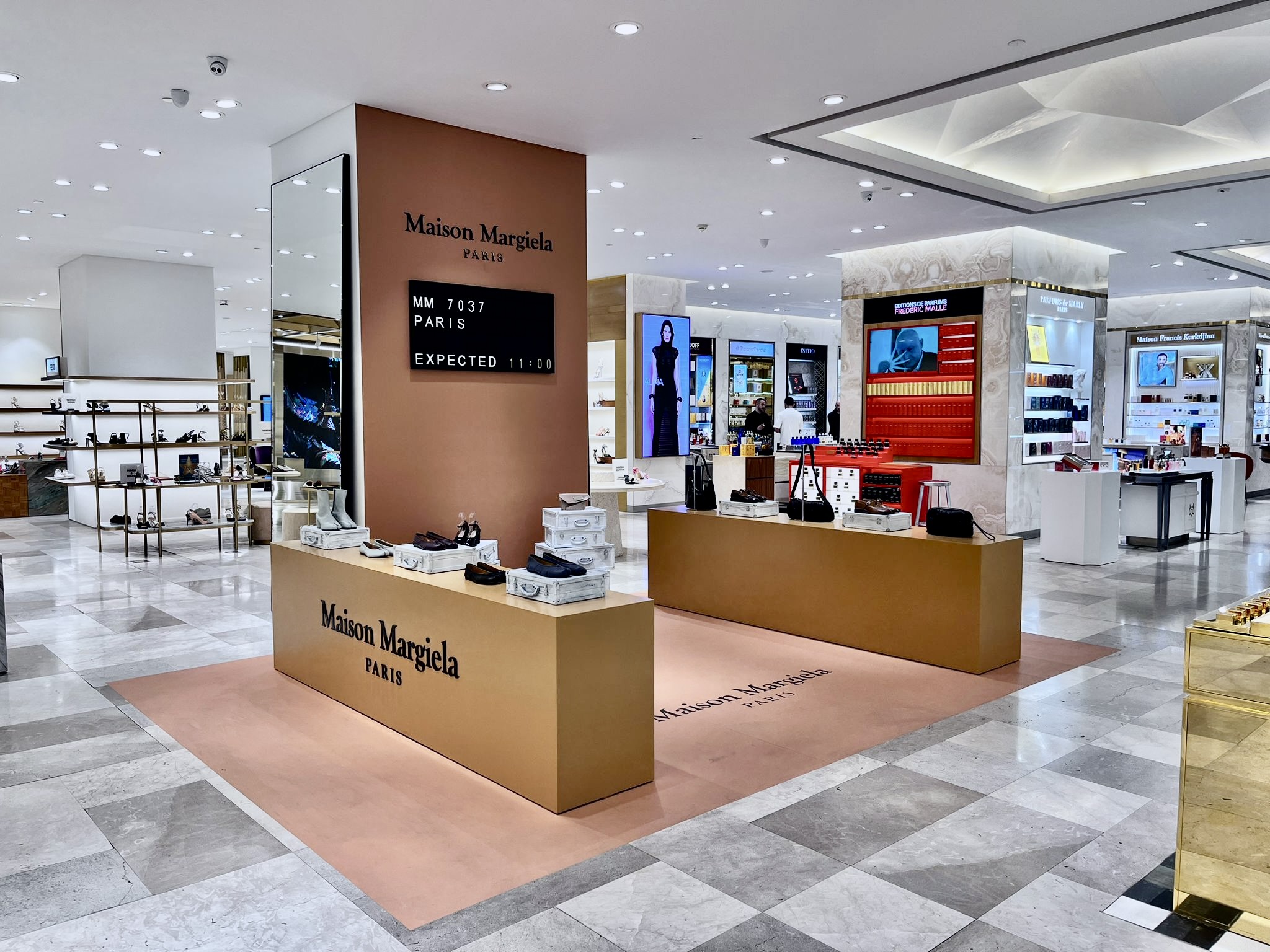 maison-margiela-x-beymen-istanbul-turkey-zorlu-center-corner-takeover